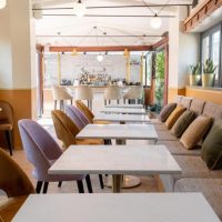 Banquette restaurant