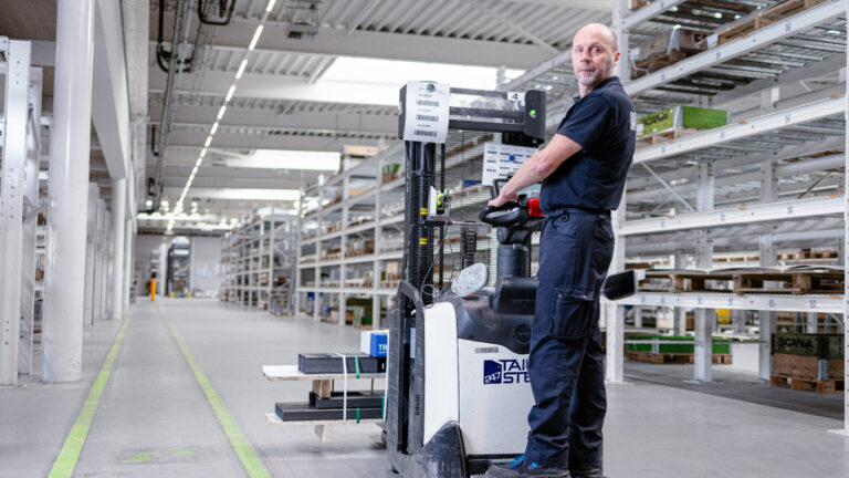 Logistics employee (gn)*