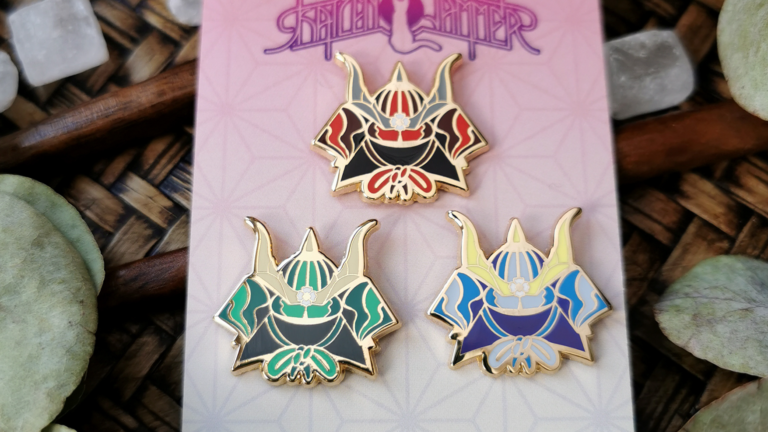 Helmet Mini – Hard Enamel Pin – Gold