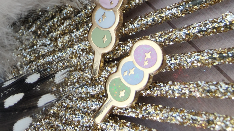 Hanami Dango Mini – Hard Enamel Pin – Gold