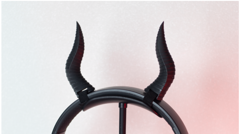 Devil Horns