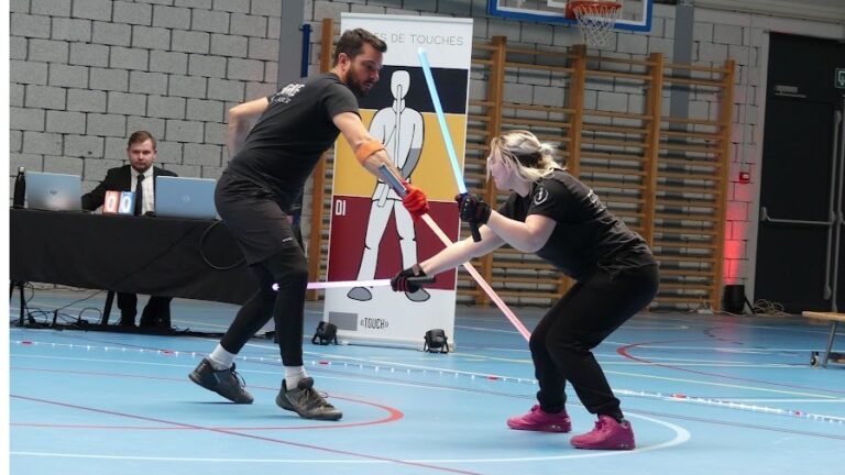 Lichtzwaardgevechtsspelcursus voor volwassenen in Luik (Seraing)