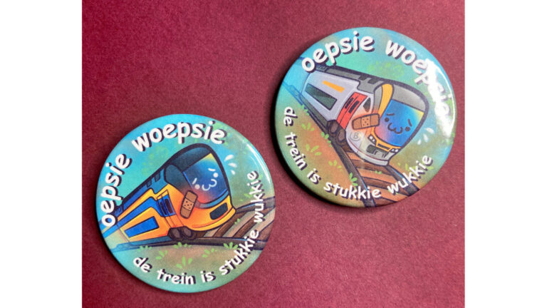 Oepsie Woepsie NL & BE – Button Badges