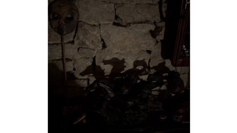 In volle galop! Het is tijd voor weer een knotsgekke Mia! De sprookjesbalie staat al te popelen om je binnenkort weer te zien…