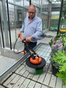 De Wallee PRO reinigingsmachine voor horizontale en verticale oppervlaktes