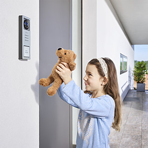 De nieuwe Designlijn Siedle Compact zorgt voor een beresterke ontvangst !