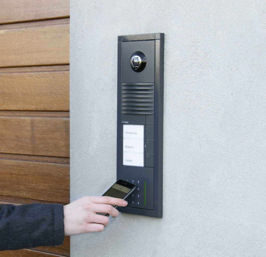 Alles in één: Meer veiligheid en comfort bij de ingang