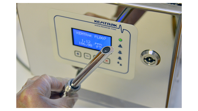 Kemtrak FL007 Industriële fluorescentie- en troebelheidsmeter voor het meten van olie in water