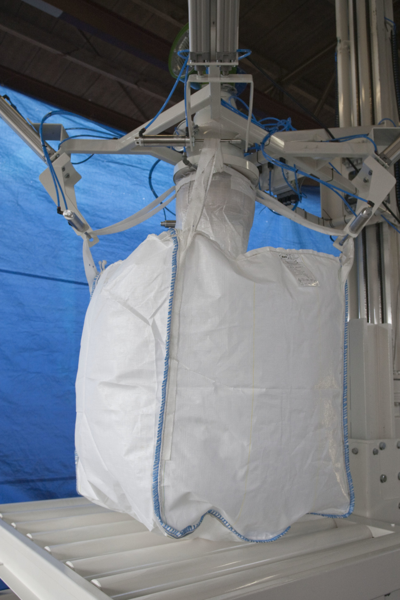 Big bag robot – automatically filling FIBC’s