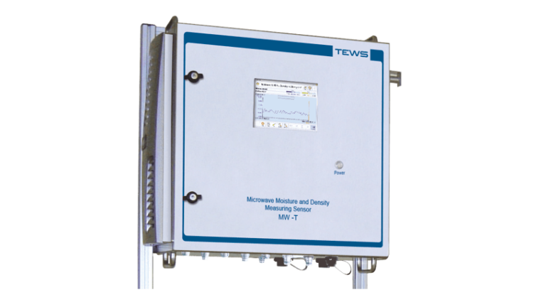 Measuring inline moisture and density at the surface and in the core of products with TEWS