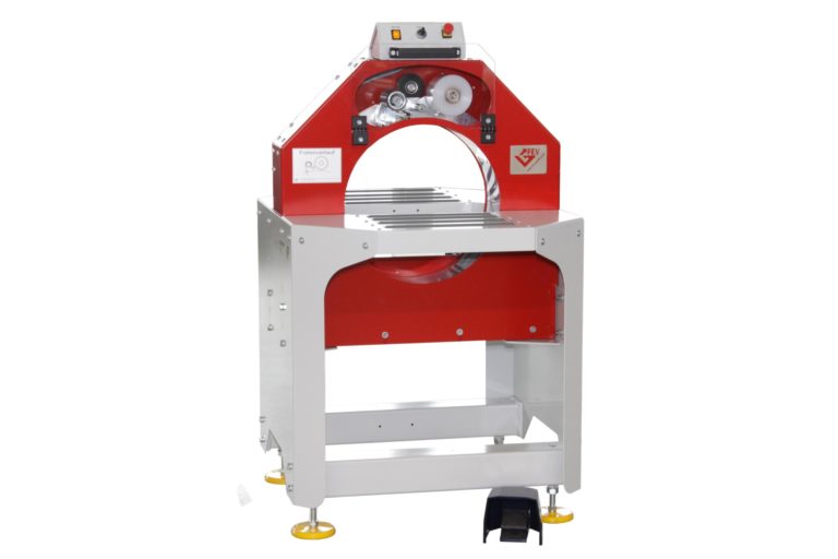 Horizontal stretch wrapper in modular system