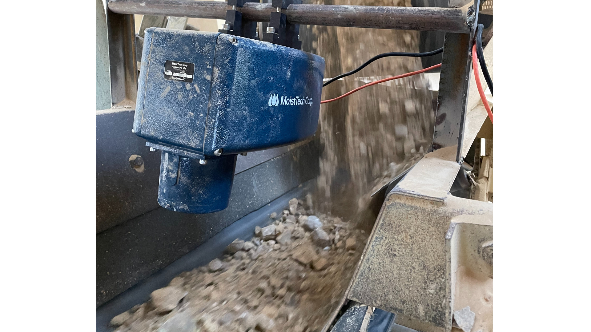 Enhancing Efficiency and Cost-Savings with MoistTech’s IR3000 Series Moisture Sensors