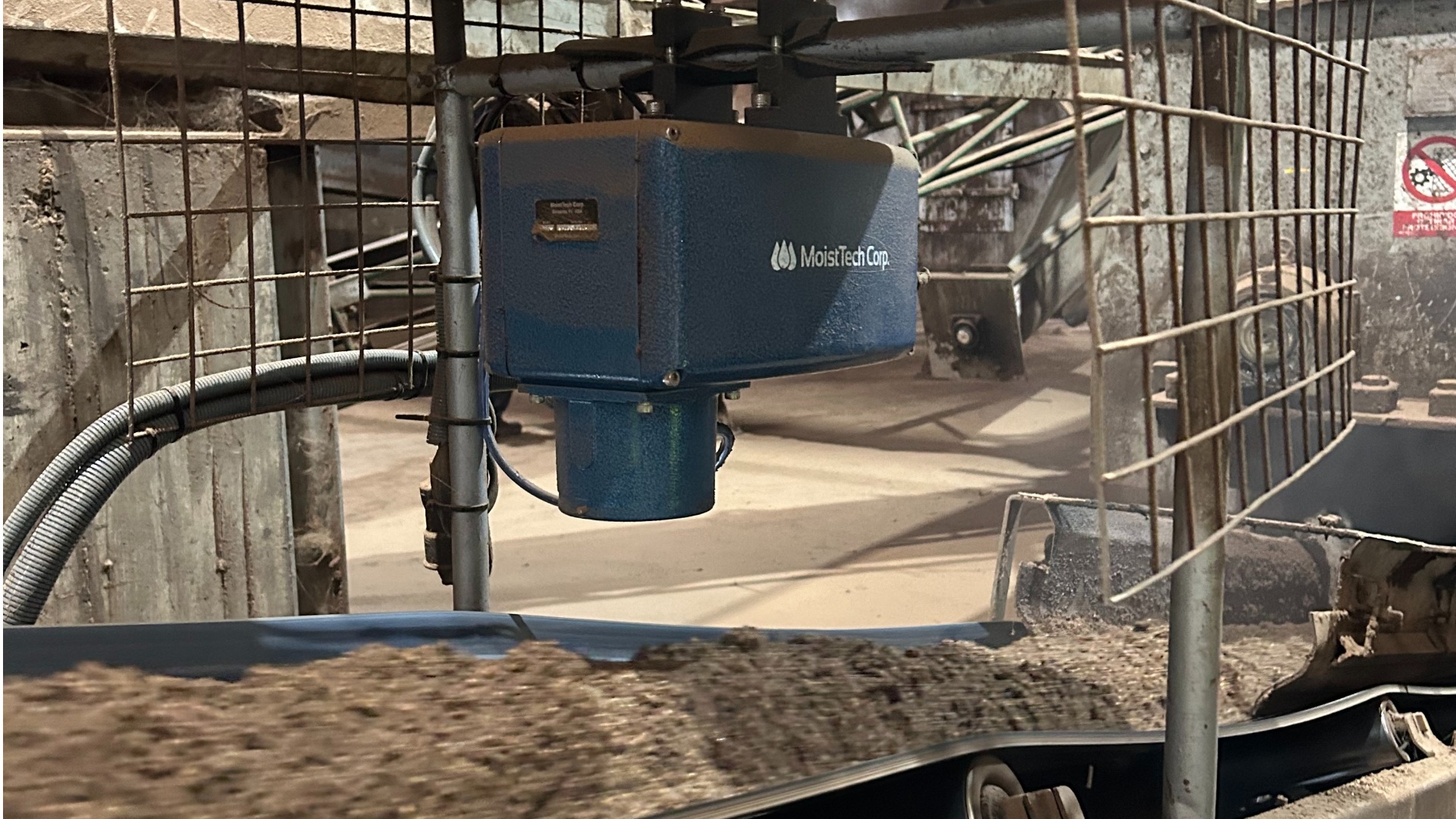 Precision Moisture Control: Enhancing Powder & Bulk Material Processing