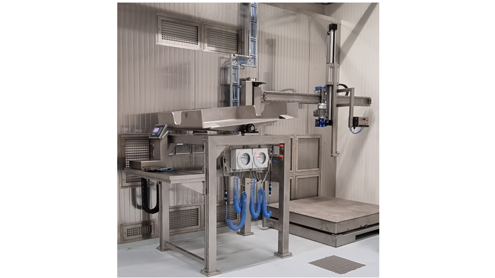 RVS-kantelframe voor IBC’s met beweegbare vularm voor afvulling naar drums