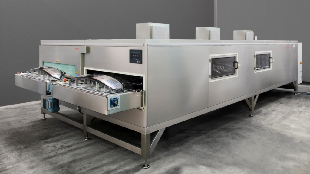 Continuous furnace with cooling zone