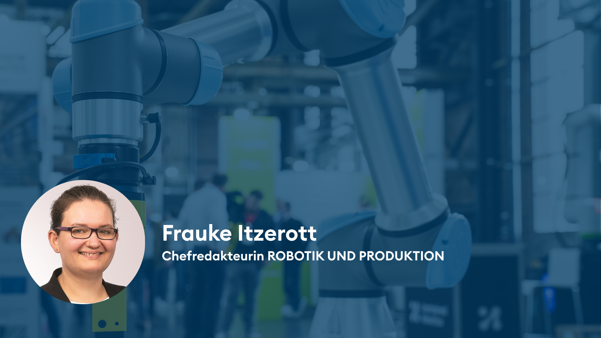 Titelbild "KI, wo man hinschaut" mit Autorin Frauke Itzerott vor Roboter