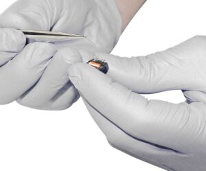 Größenvergleich von Wiegand-Sensoren für batteriefreie Stromversorgung