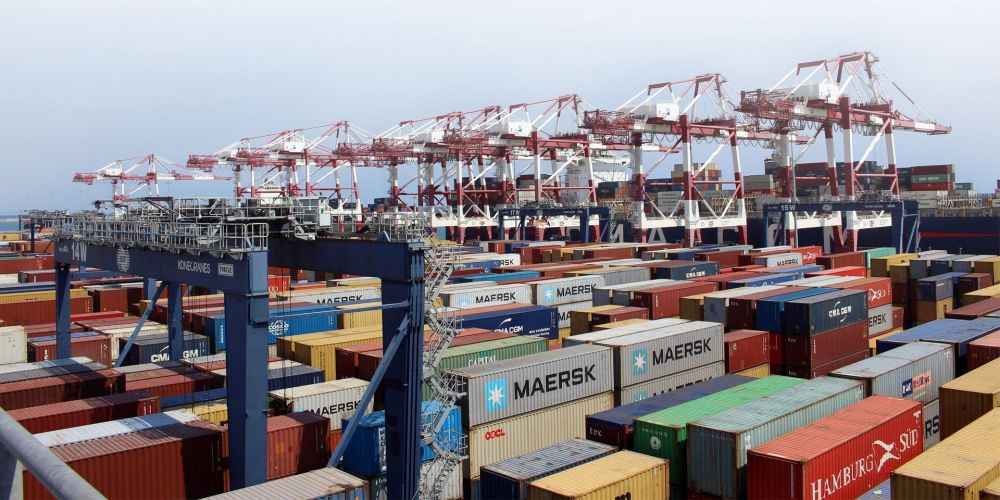 terminal-best-playa-contenedores-y-gruas_20_1000x500