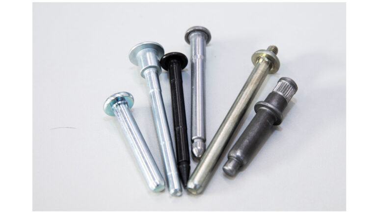 BISAGRAS Y EJES PARA PUERTAS LATERALES – POR ESTAMPACIÓN Y ALGUNAS CON SEGUNDAS OPERACIONES (TRANSFER)