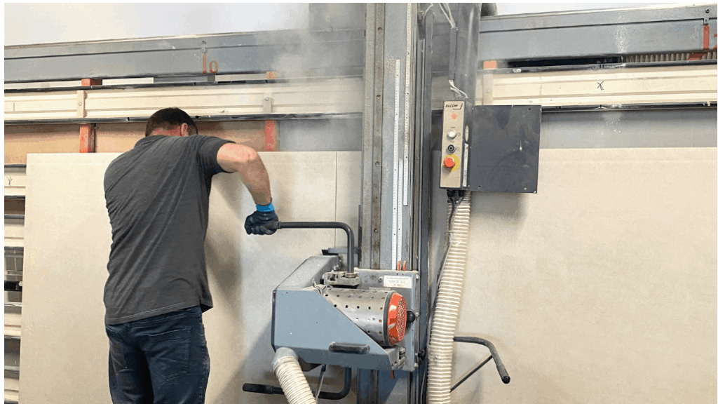 Plaatmateriaal op maat zagen