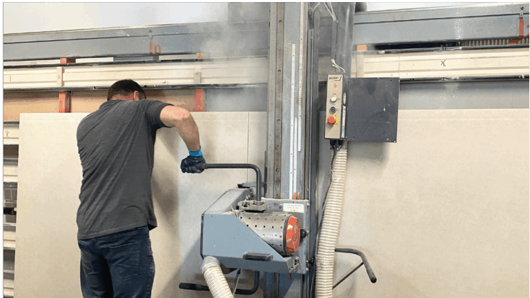 Plaatmateriaal op maat zagen