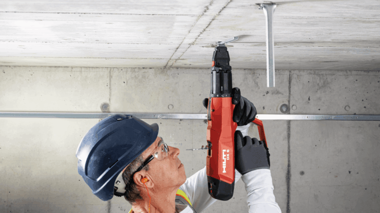 Geschoten plafondclips voor verlaagde plafonds