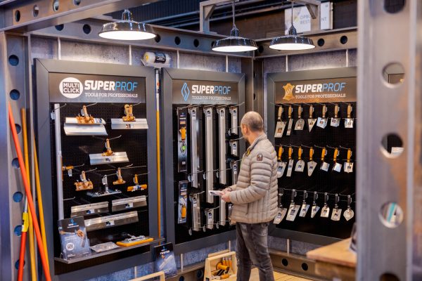 Stuc spanen exposant afbouw vakdagen