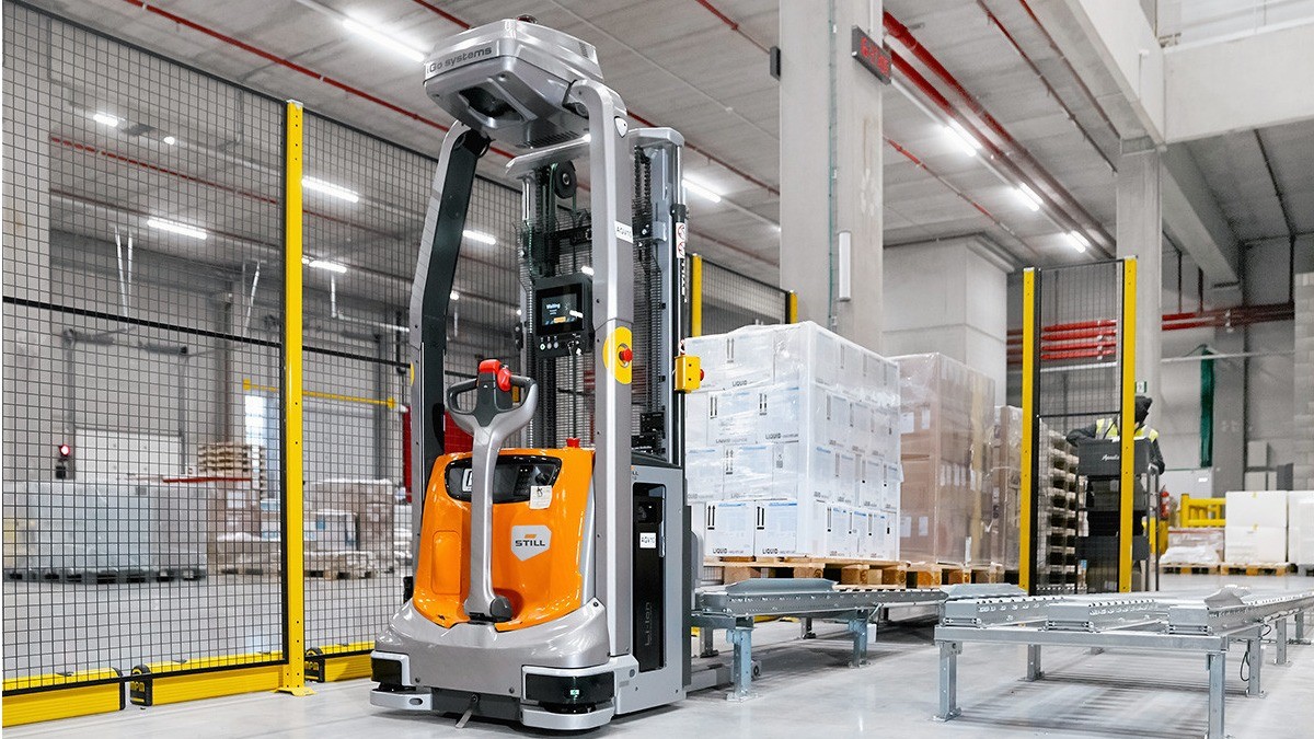 STILL automatiseert intelligent warehouse Yusen Logistics