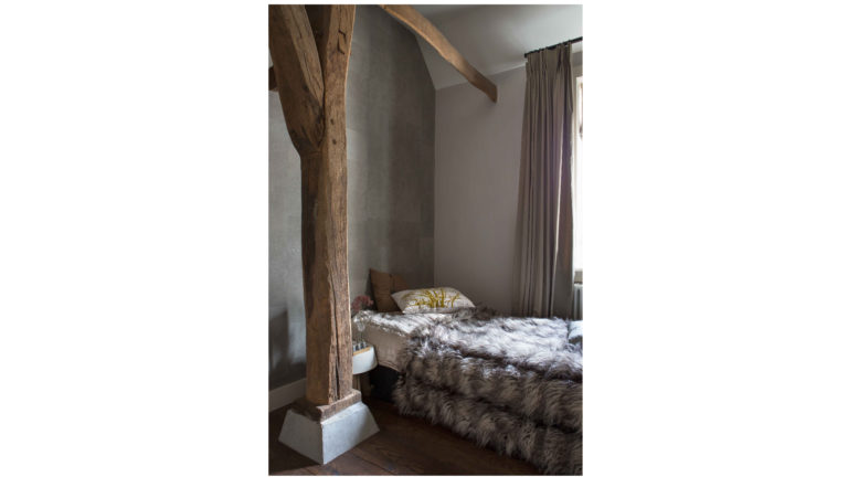 Ook voor monumentale panden ontwerpen we graag een bijpassend of gewenst interieur.