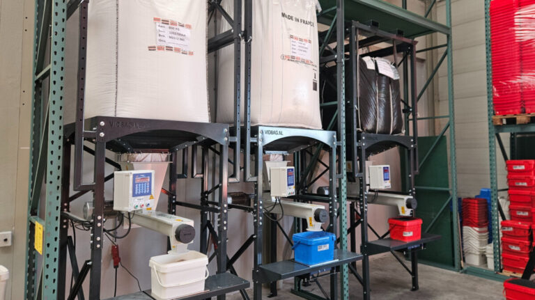 Modulo HI-DS, bigbag discharge station, with screw conveyor and weighing device