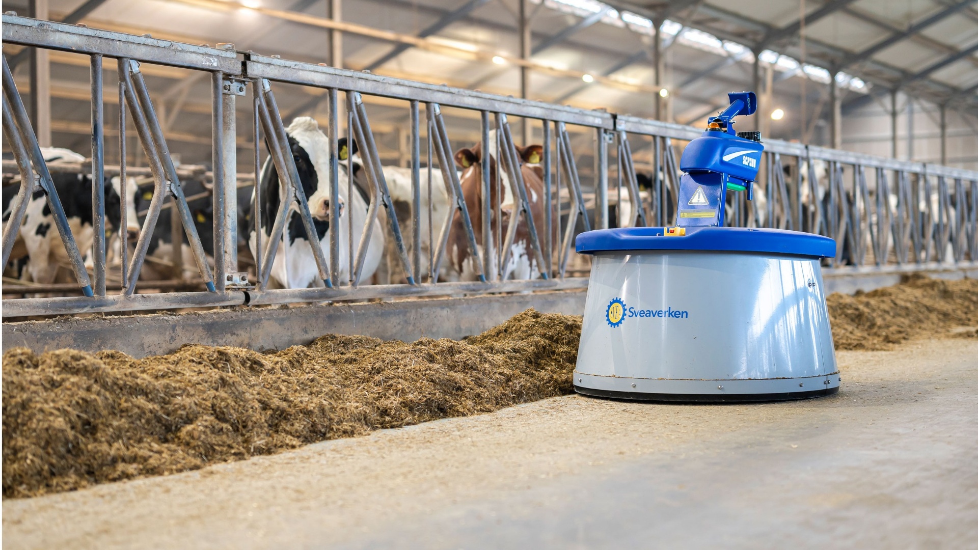 Farmonie Farmtech Importeur Fütterungsgerät Roboter Nimbo