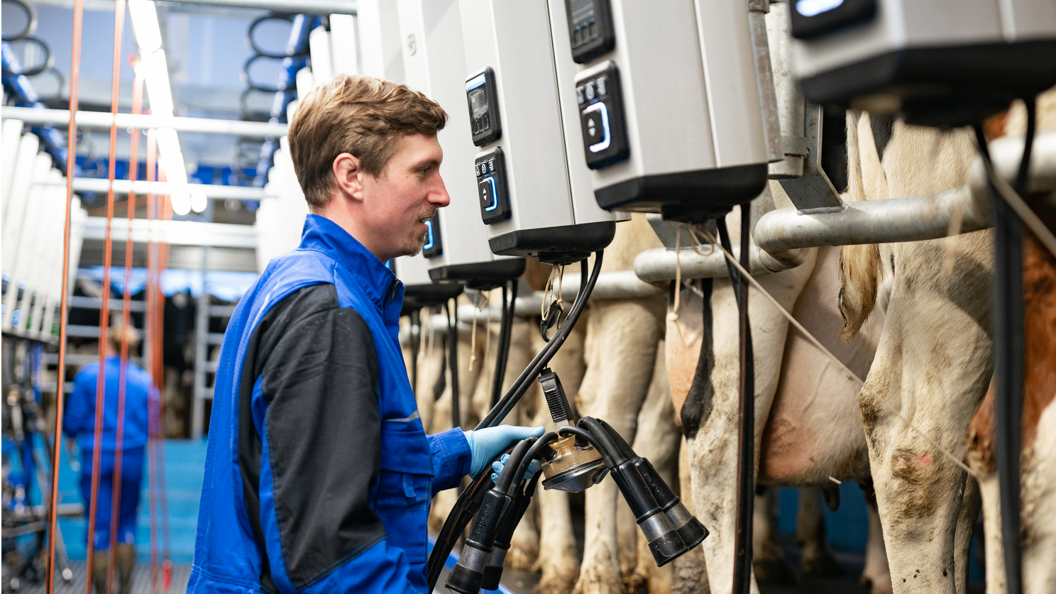 DeLaval bringt das Melken mit der neuen Melkstandautomatisierung auf die nächste Ebene