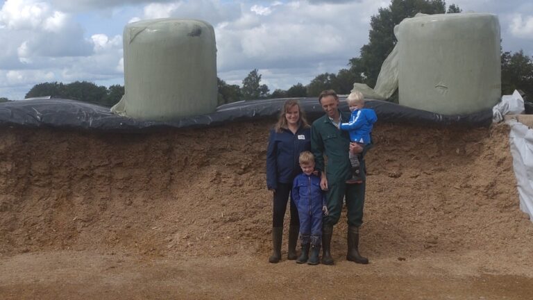 “We kunnen de maiskuil al na 14 dagen openen en zijn broei toch goed de baas”