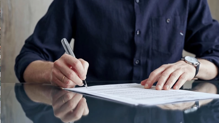 Der Brief an das Parlament „Den Güllemarkt bekämpfen“ enthält eine Zusammenfassung und Erläuterung der Maßnahmen