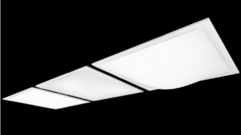 “3 armaturen op 1 platform” De Sky-Core familie van Thorlux is toekomstbestendig.