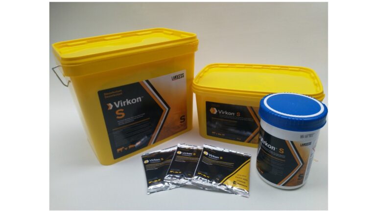 Virkon™ S in drinking water – the foundation for strong animals