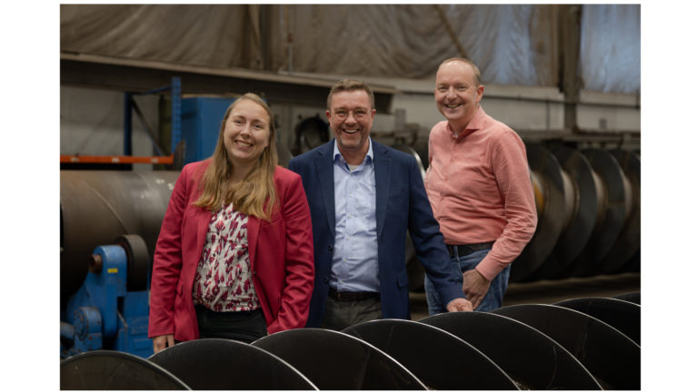 Samenvoeging drie spelers in watermarkt