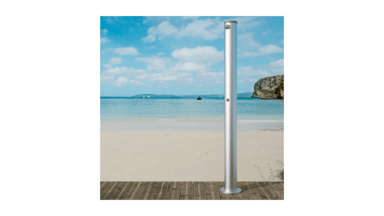 vrijstaande zelfsluitende buitendouche voor zwembad of strand.