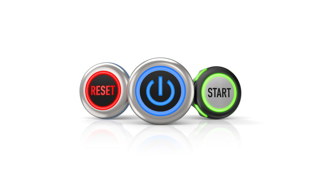 EAO série 84 IO-Link Touch. Configurable. Brillant. Capacitif.