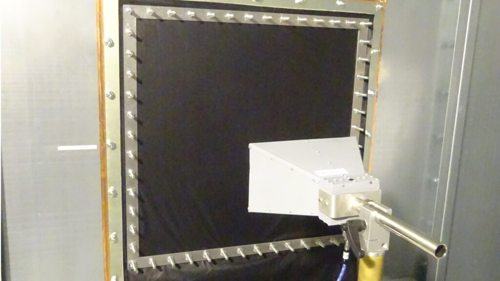 Tests d’efficacité du blindage électromagnétique des matériaux