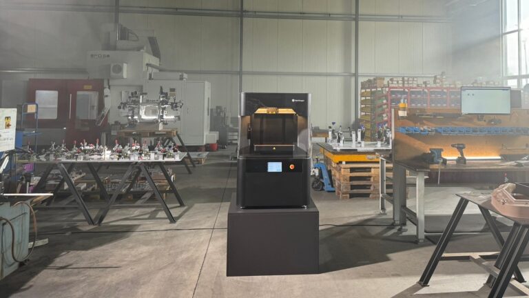 FX10 – Industrieller 3D-Drucker für Kunststoff & Metall