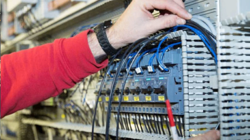 Montage & Inbetriebnahme von Steuerungstechnik und elektrotechnischen Industrieanlagen