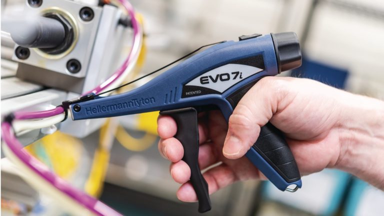 Manual cable tie guns