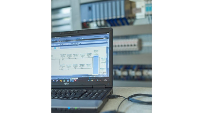 Individuelle Steuerungslösungen in unterschiedlichen Systemen, z.B. Siemens, Rockwell, Mitsubishi und WAGO.