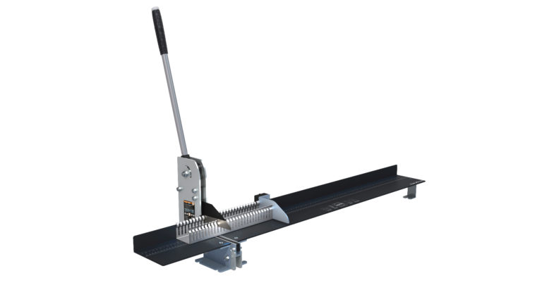 Wiring duct cutting tool