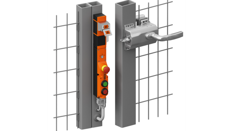 Comfortable and ergonomic opening of safety doors