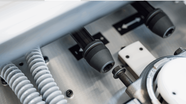 Precise torque control ensures stable connections, prevents material fatigue and mechanical failure. Automated sensor technology ensures consistent quality of the screw connections.