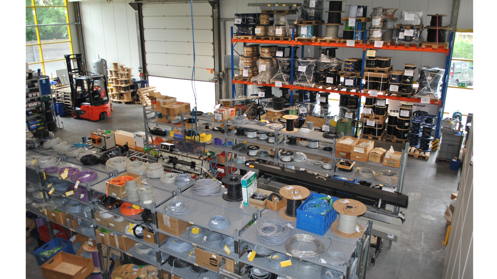 Von Einzelstück- bis Serienfertigung: Kabelkonfektion ab jeder Auftragsgröße