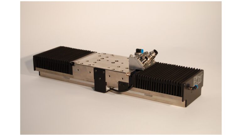 Noch genauer und schneller als die manuellen Linearführungen arbeiten die motorischen Linearachsen PFL, PCL und PKL mit integriertem Linearmotor.