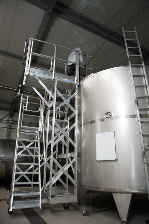 Customised-solutions for mobile working platforms